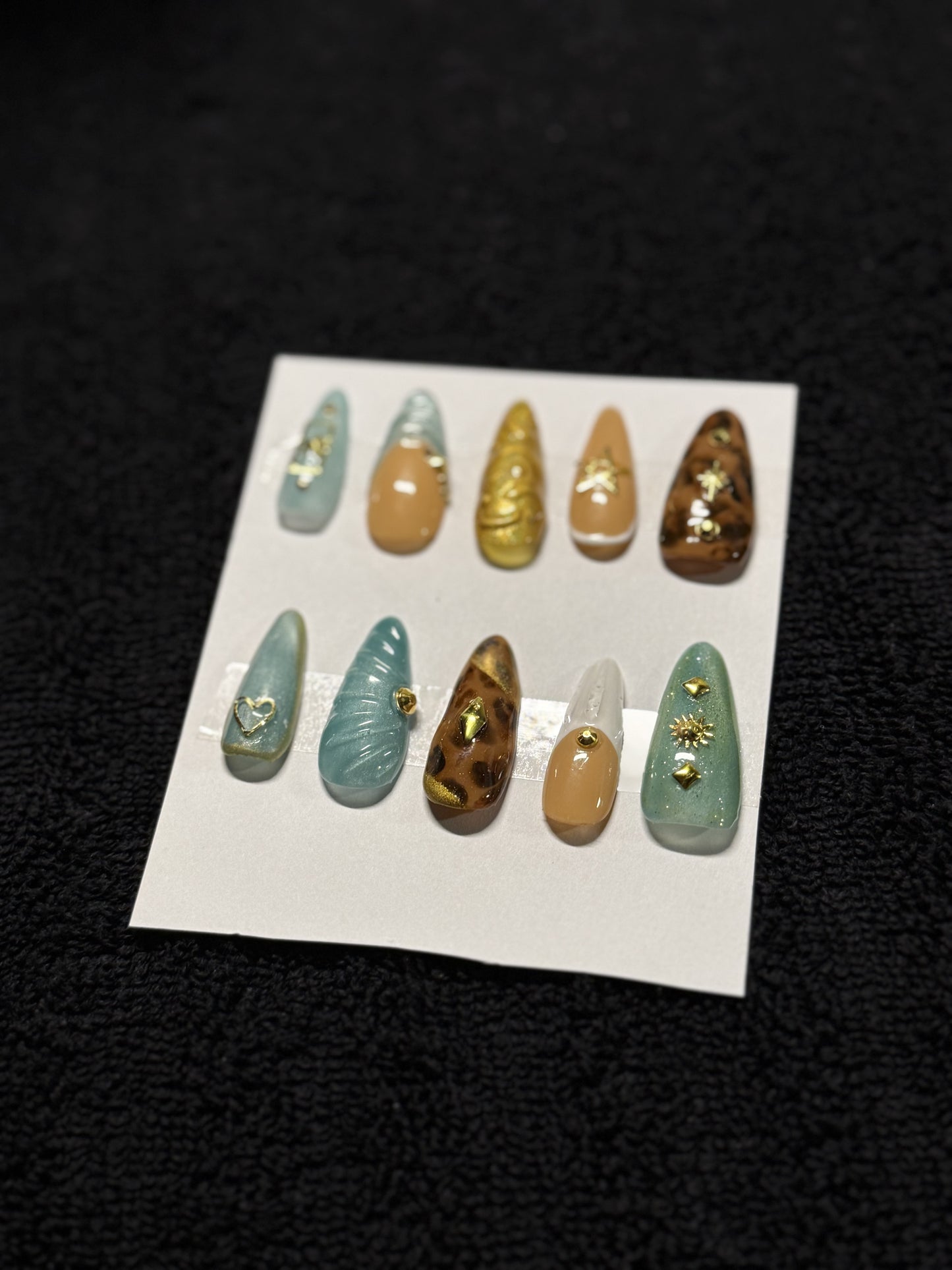 Golden Wild Press-On Set